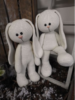XXL Funny Bunny Basic ivoor - staand of zittend